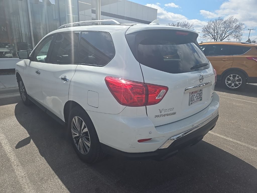 2019 Nissan Pathfinder SL
