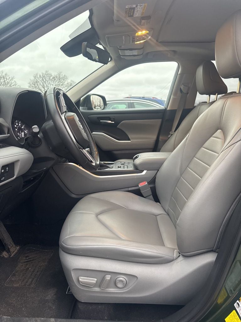 2023 Toyota Highlander XLE