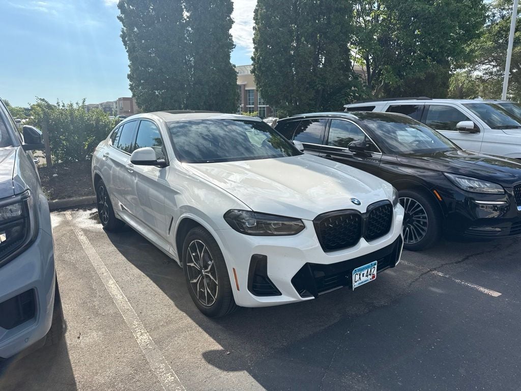 2023 BMW X4 xDrive30i