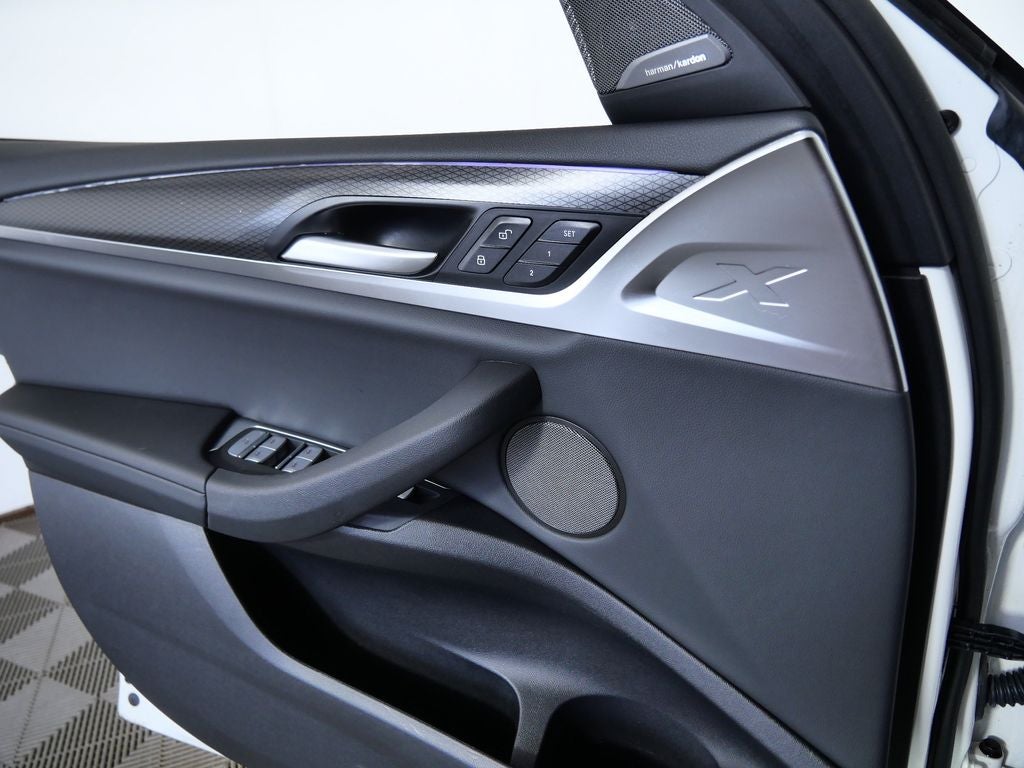 2023 BMW X4 xDrive30i
