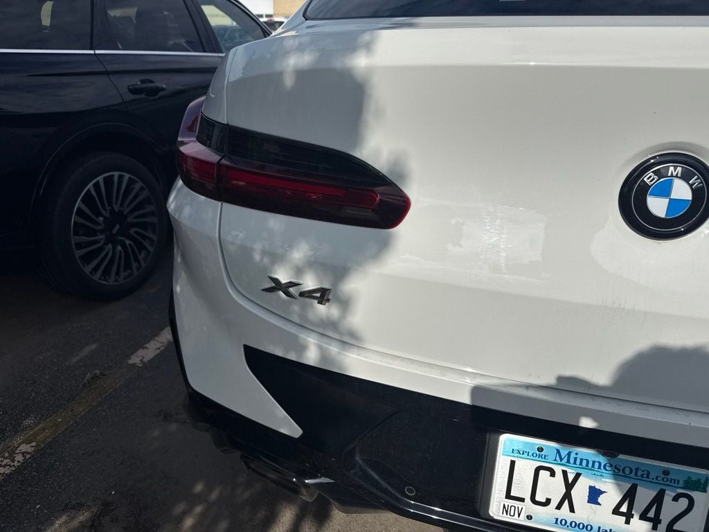 2023 BMW X4 xDrive30i