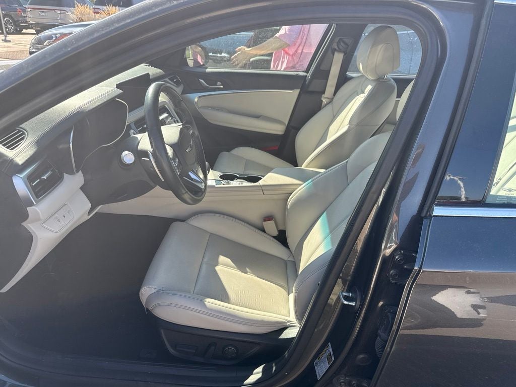 2025 Genesis G70 2.5T