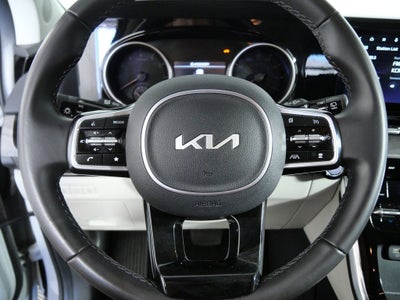 2024 Kia Carnival EX