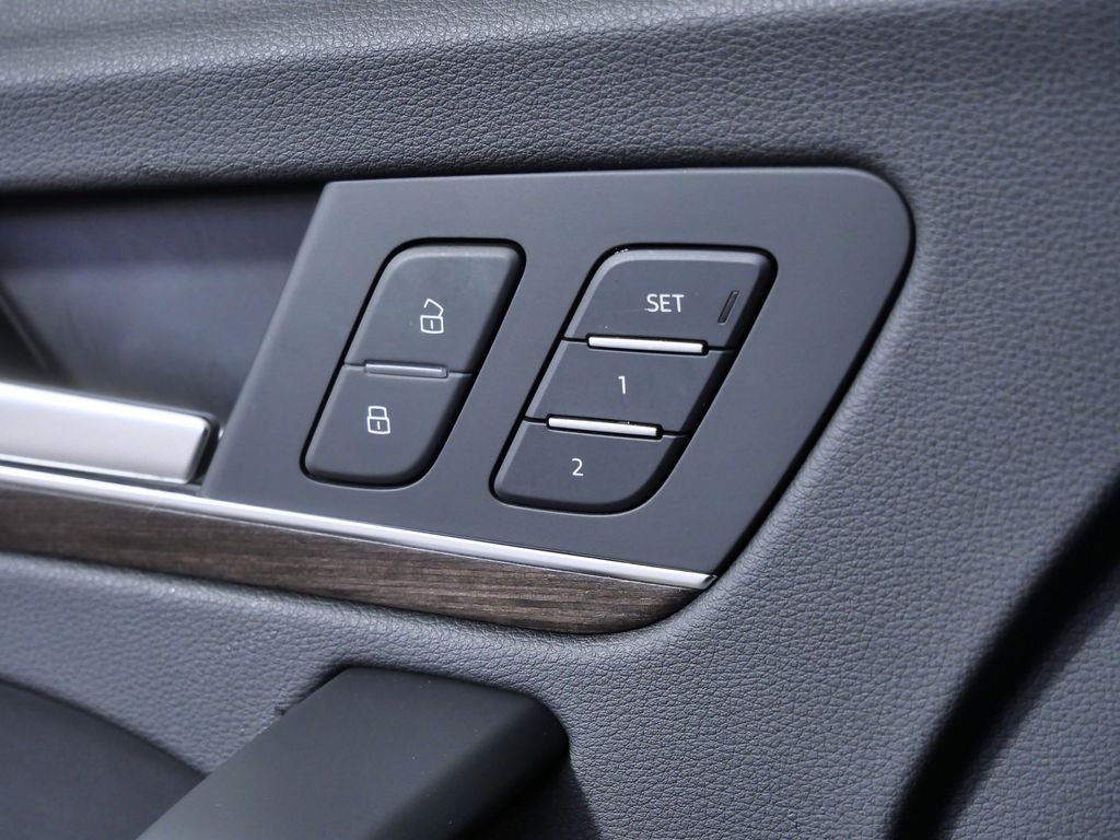 2022 Audi Q5 40 Premium Plus quattro