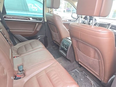 2013 Volkswagen Touareg VR6 FSI Lux