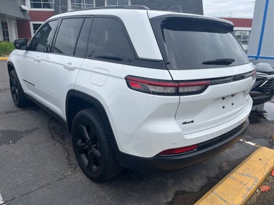 2022 Jeep Grand Cherokee Altitude