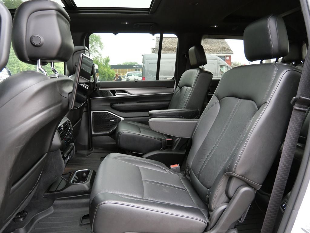 2023 Jeep Wagoneer Series II