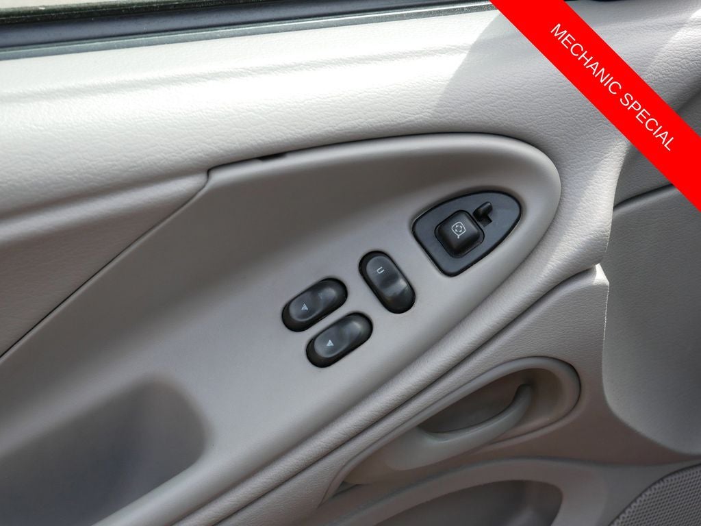 2000 Ford Mustang V6