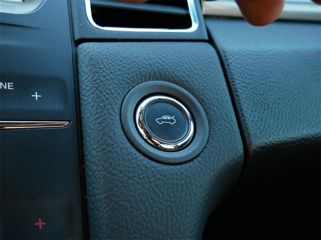 2016 Ford Taurus SEL