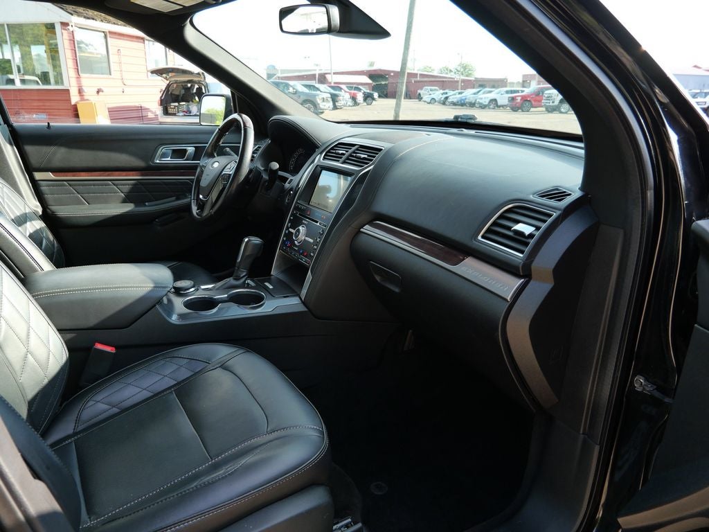 2017 Ford Explorer Platinum