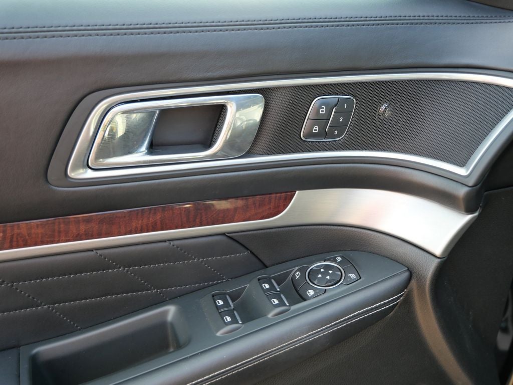 2017 Ford Explorer Platinum