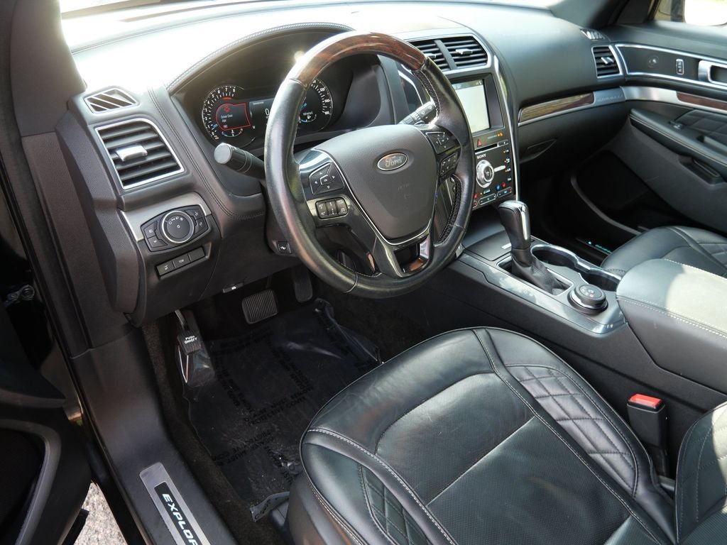 2017 Ford Explorer Platinum