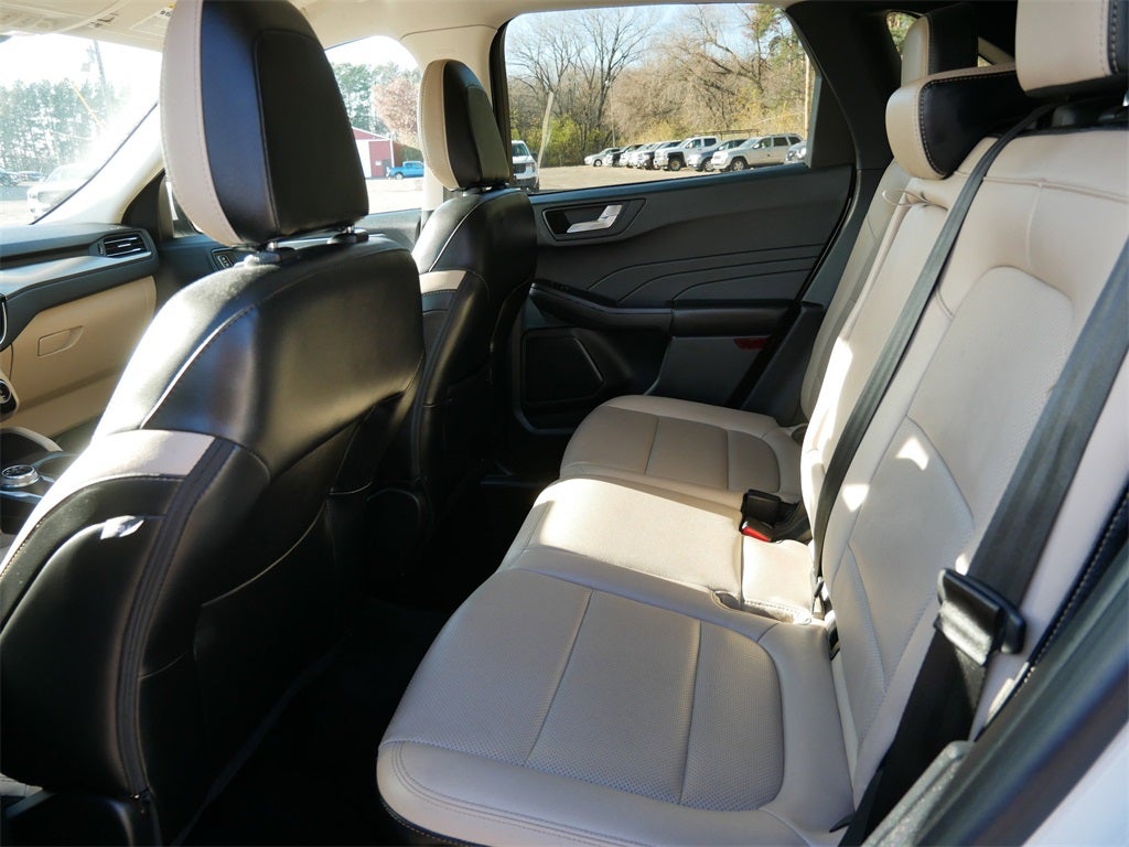 2022 Ford Escape Titanium