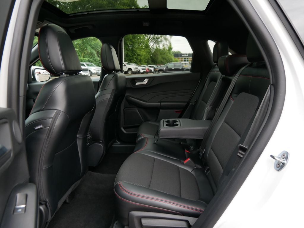 2025 Ford Escape Hybrid ST-Line Select