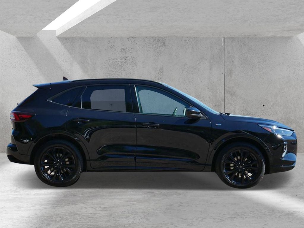 2023 Ford Escape Hybrid ST-Line Elite