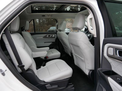 2025 Ford Explorer Platinum