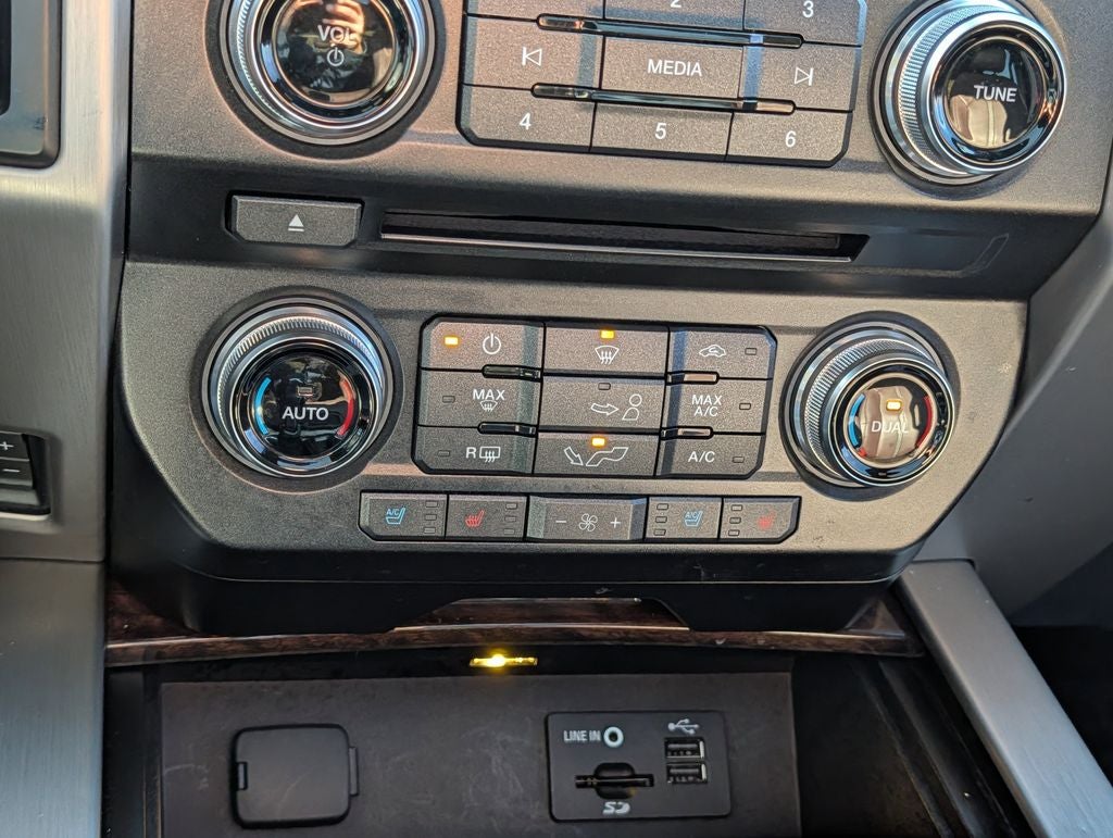 2015 Ford F-150 Platinum