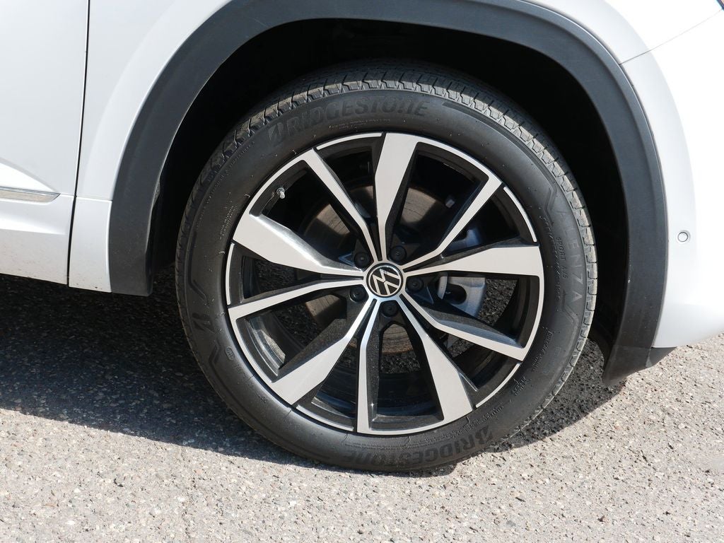 2024 Volkswagen Atlas 2.0T SEL Premium R-Line