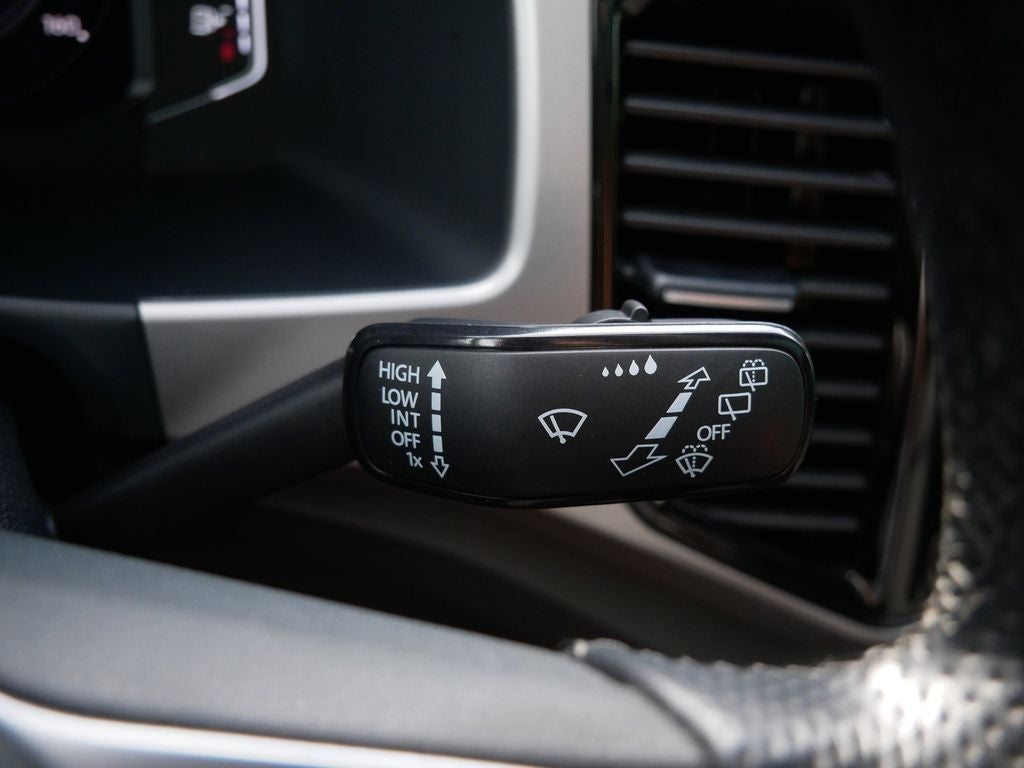 2020 Volkswagen Atlas Cross Sport 3.6L V6 SEL R-Line 4Motion