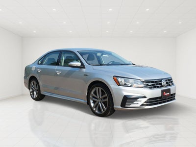 2018 Volkswagen Passat 2.0T R-Line