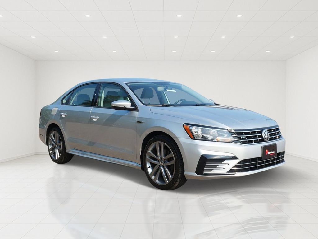 2018 Volkswagen Passat 2.0T R-Line