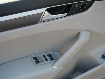 2018 Volkswagen Passat 2.0T R-Line