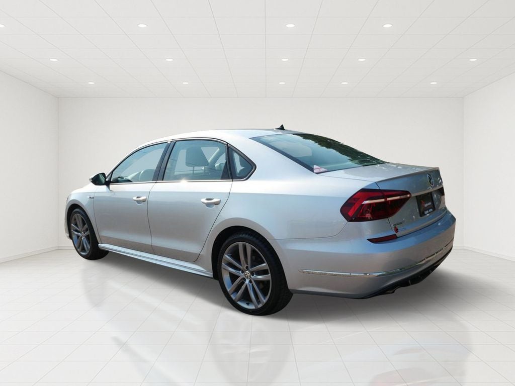 2018 Volkswagen Passat 2.0T R-Line