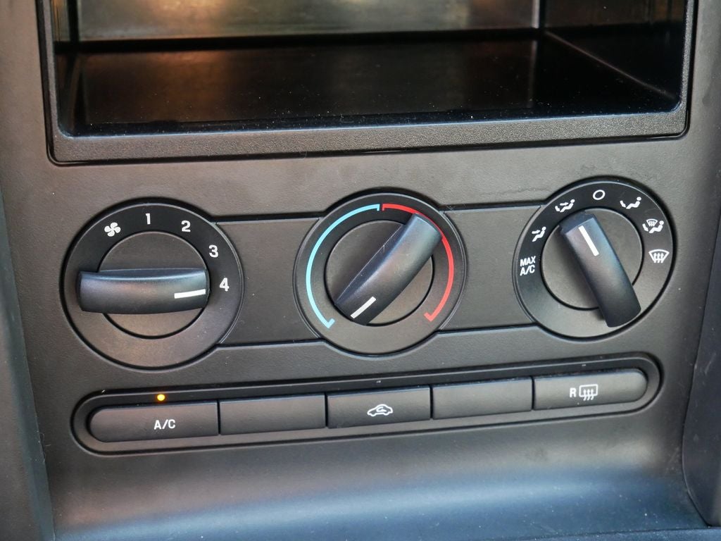 2006 Ford Mustang V6 Premium