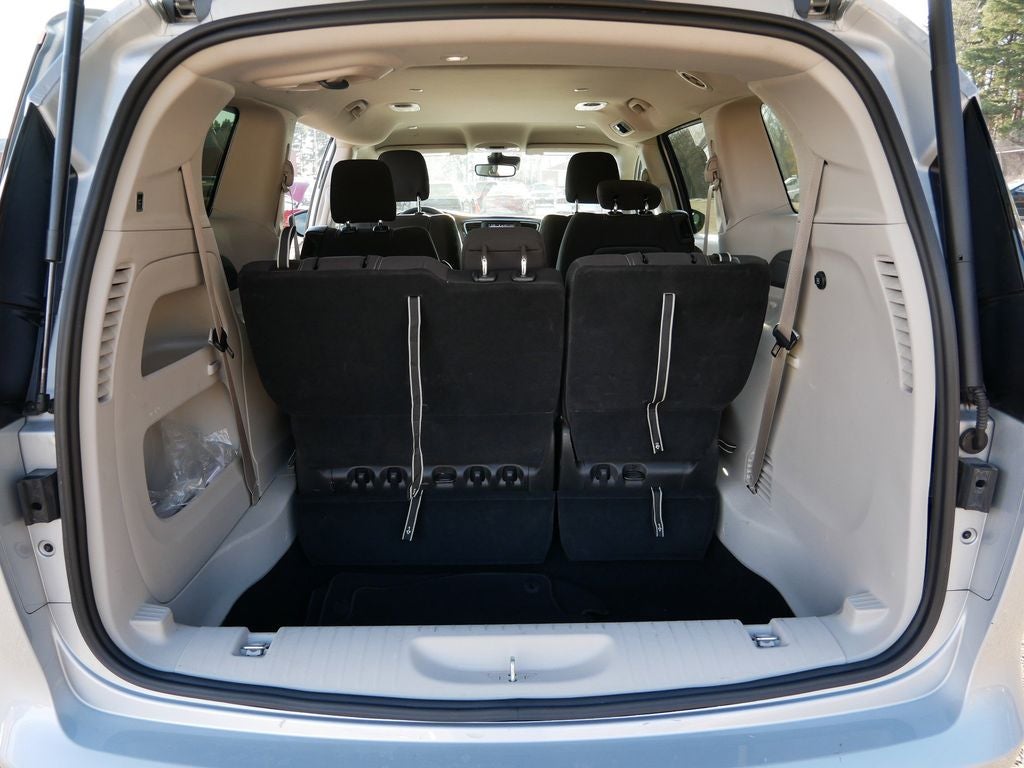 2024 Chrysler Voyager LX