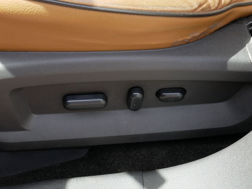 2015 Lincoln MKX Base