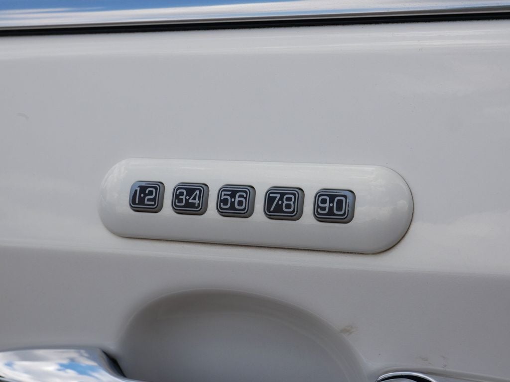 2013 Lincoln MKX Base