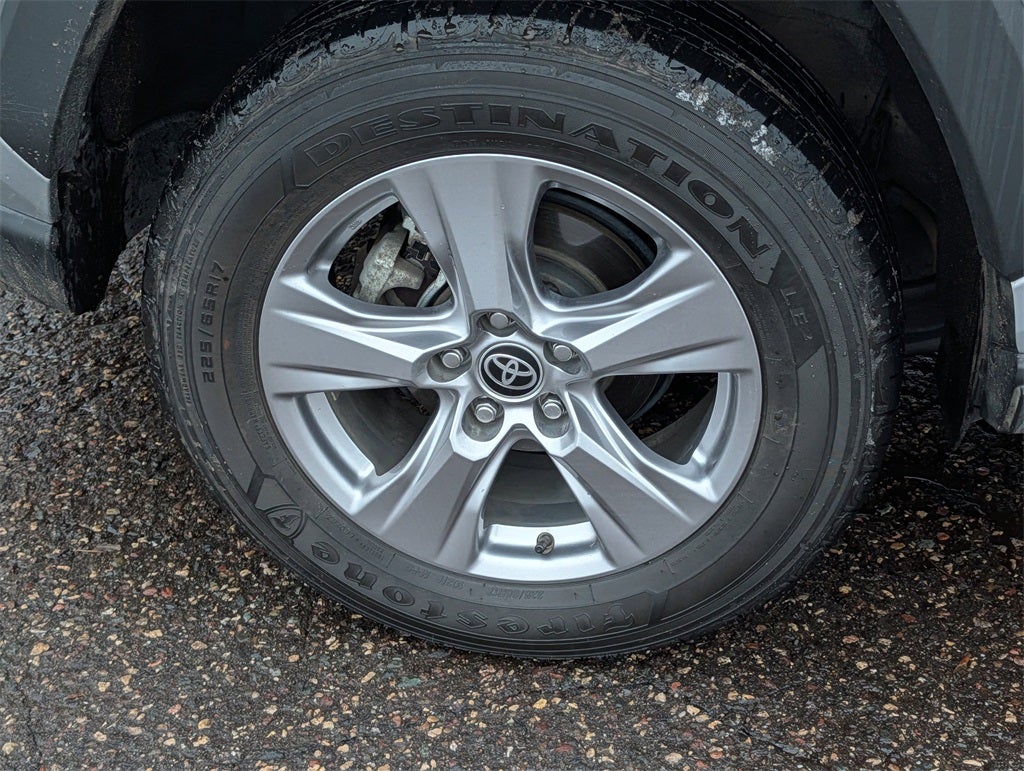 2022 Toyota RAV4 XLE