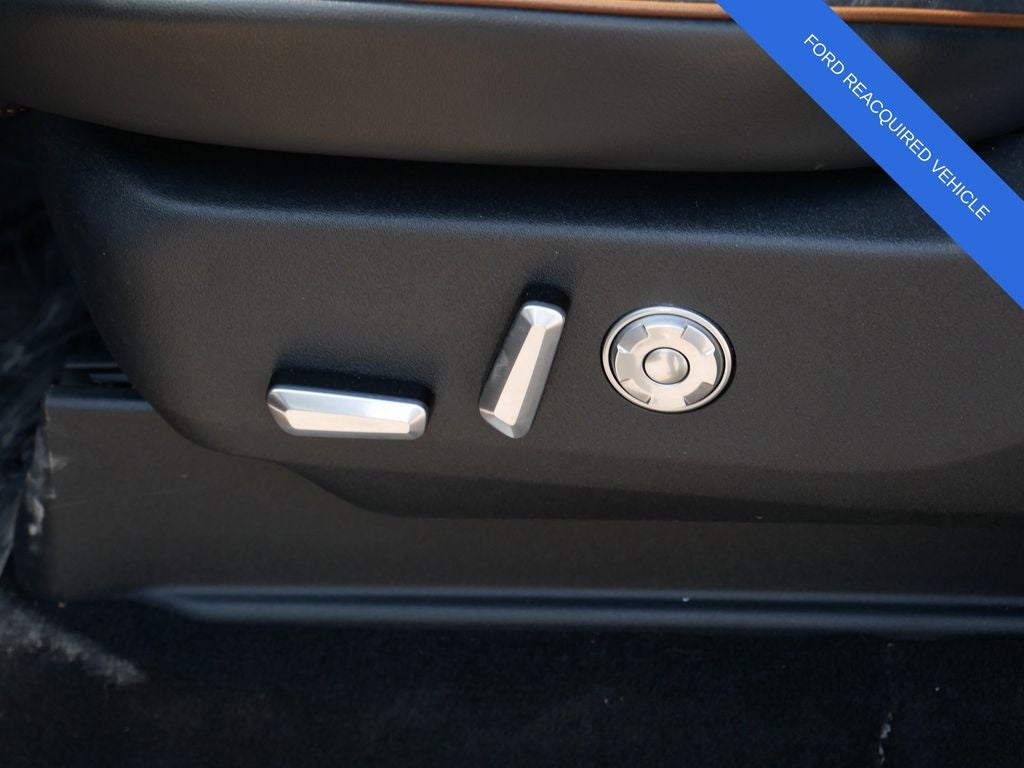 2025 Lincoln Navigator L Black Label