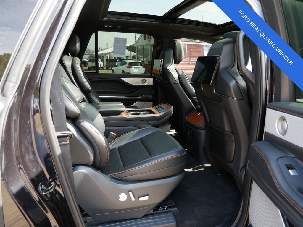 2025 Lincoln Navigator L Black Label