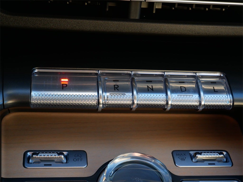 2025 Lincoln Nautilus Reserve