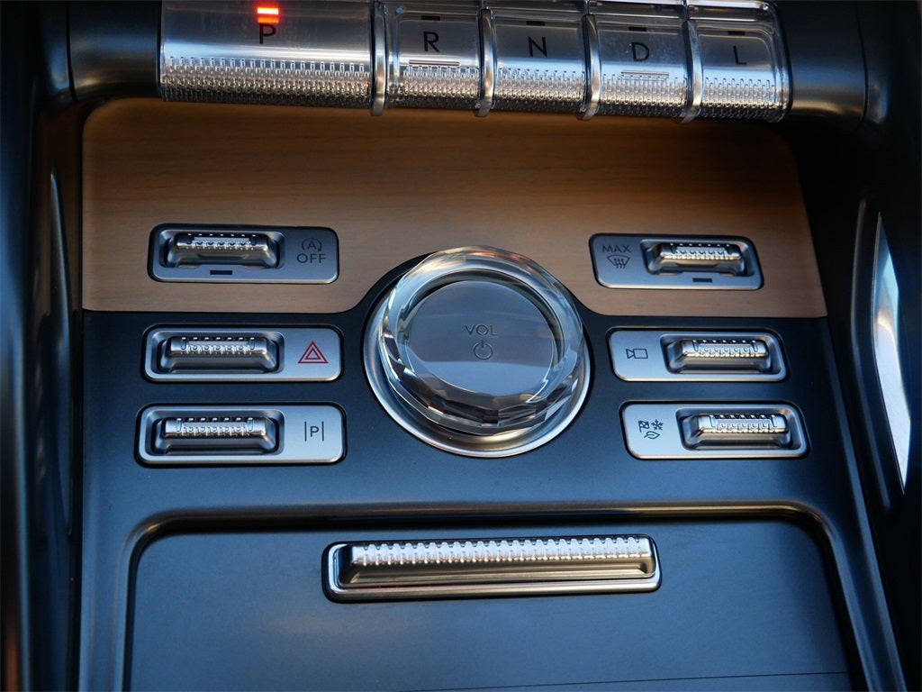 2025 Lincoln Nautilus Reserve