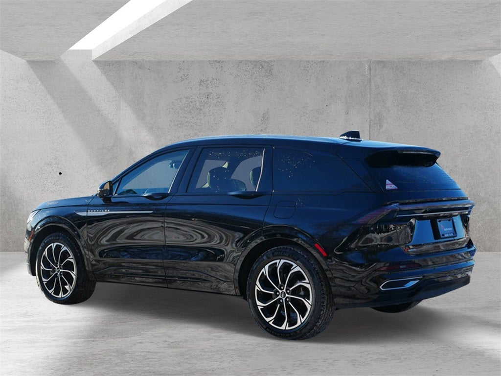 2025 Lincoln Nautilus Reserve