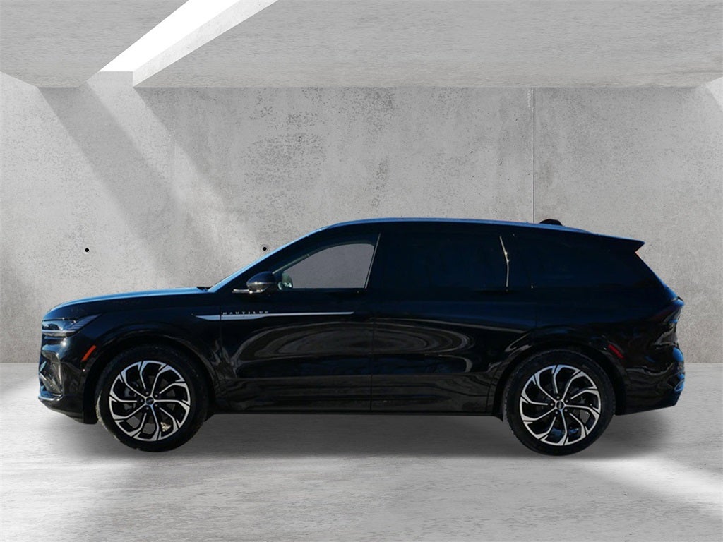 2025 Lincoln Nautilus Reserve