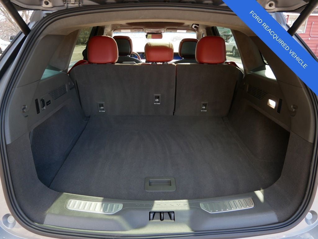 2024 Lincoln Nautilus Black Label