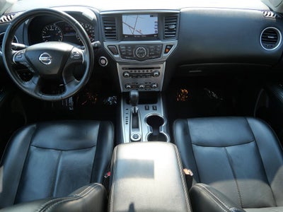 2017 Nissan Pathfinder SL