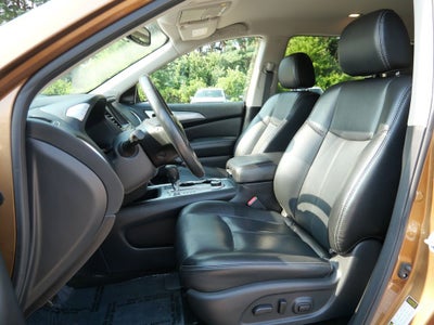 2017 Nissan Pathfinder SL