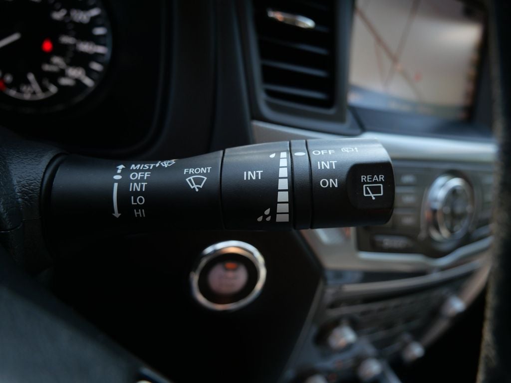 2017 Nissan Pathfinder SL