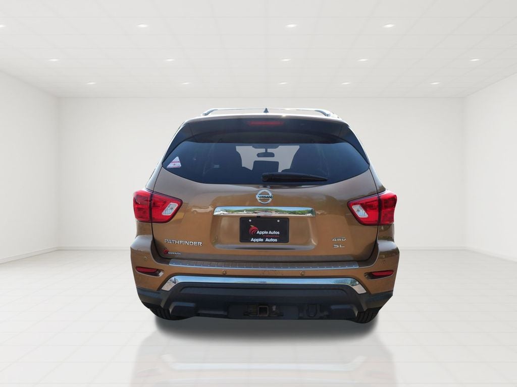 2017 Nissan Pathfinder SL