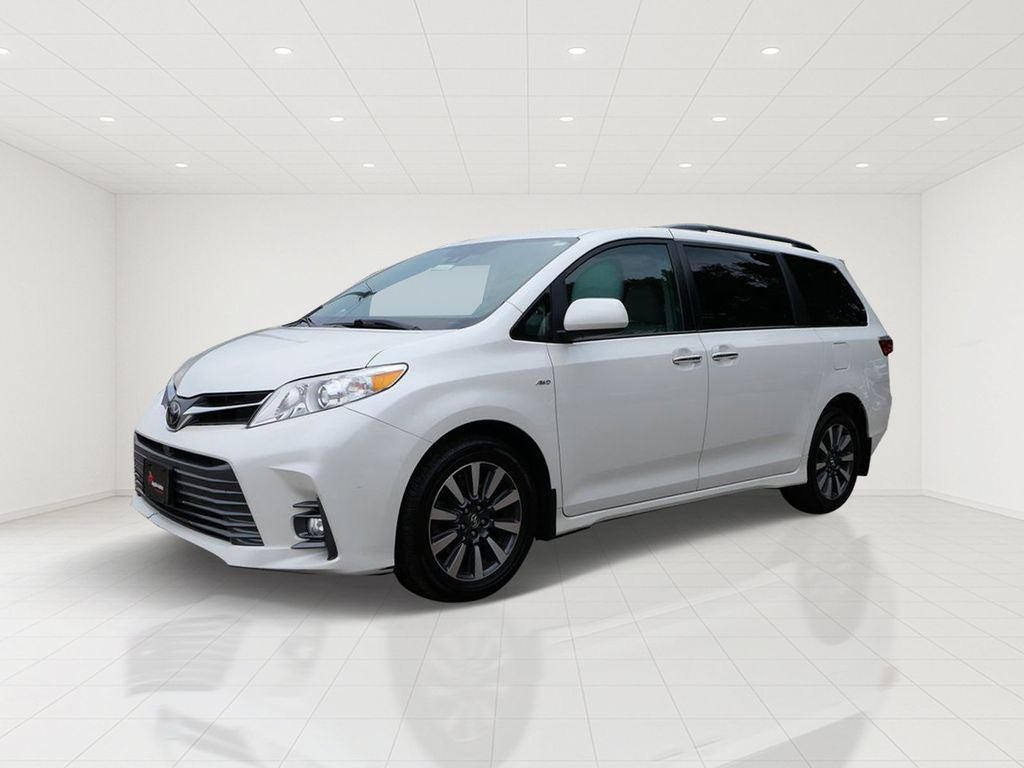 2018 Toyota Sienna XLE 7 Passenger