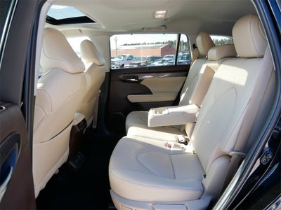 2022 Toyota Highlander Limited