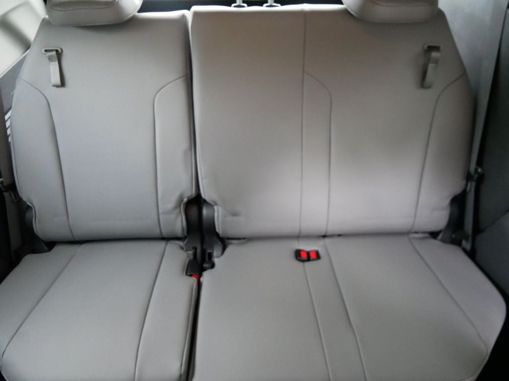 2021 Toyota Sienna XLE 8 Passenger