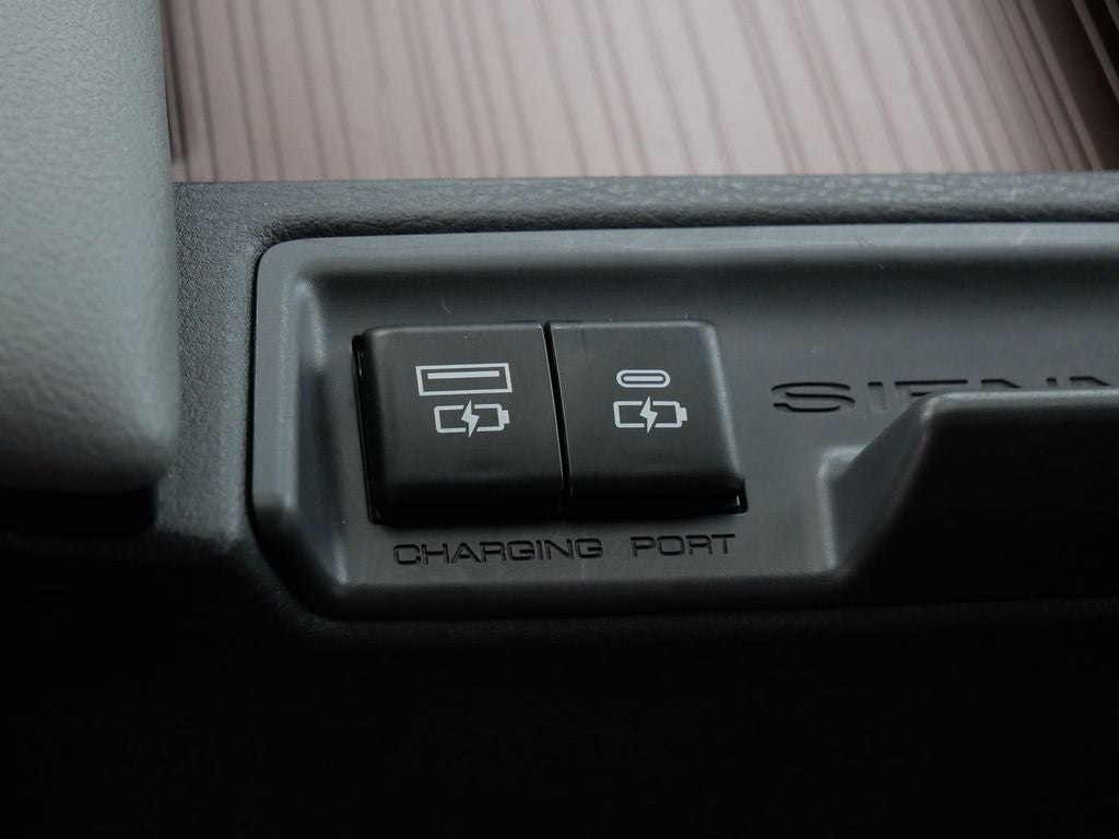 2021 Toyota Sienna XLE 8 Passenger