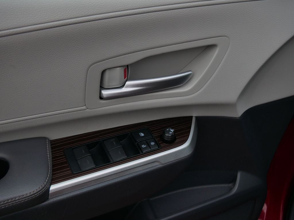 2021 Toyota Sienna XLE 8 Passenger