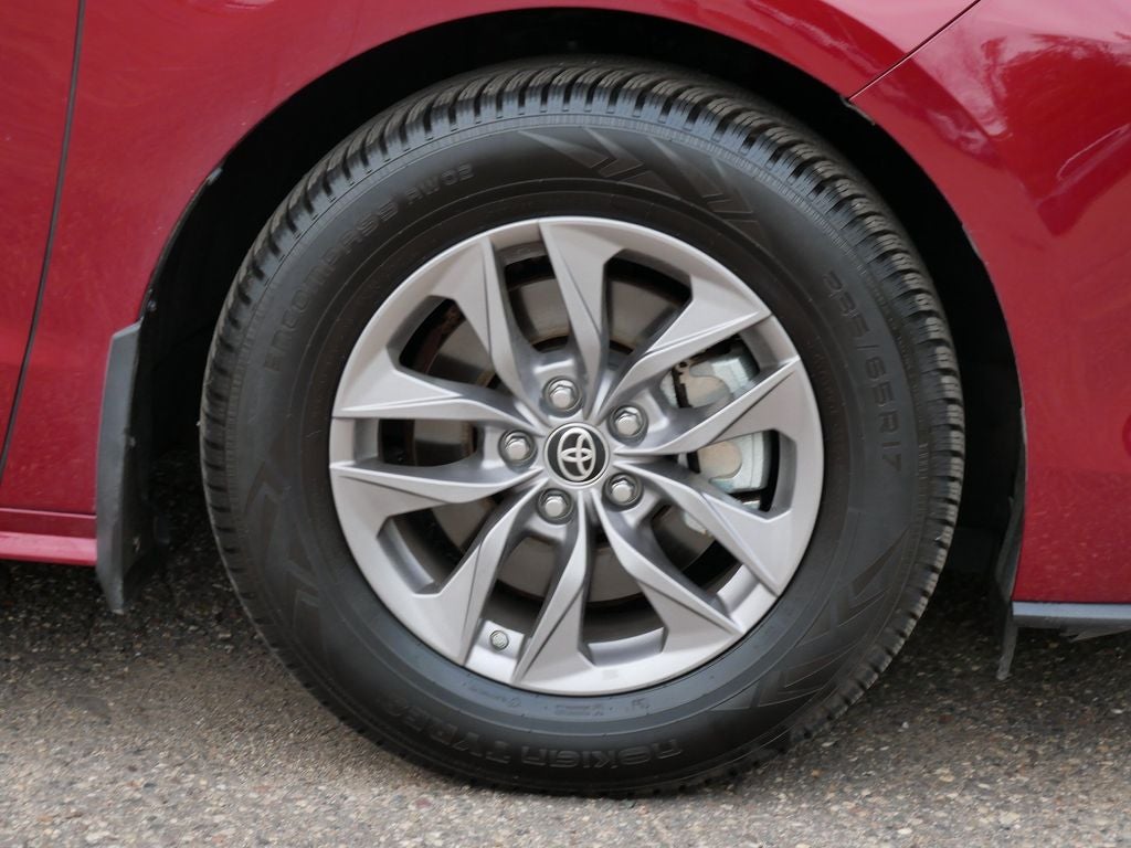 2021 Toyota Sienna XLE 8 Passenger
