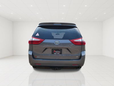 2015 Toyota Sienna LE 8 Passenger